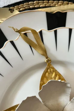 Cristina Oria Piezas Decorativas^Adorno Dorado Y Blanco Flor Magnolia