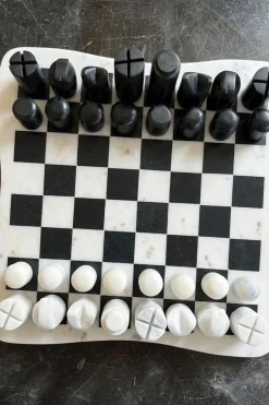 Cristina Oria Juegos De Mesa^Ajedrez De Mármol Con Diseño Irregular Blanco Y Negro