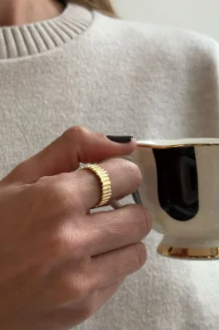 Cristina Oria Joyas Co|Joyas Co^Anillo Dorado Ajustable Con Diseño Irregular