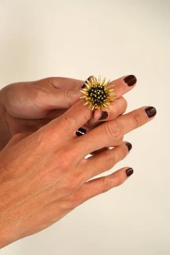 Cristina Oria Joyas Co|Joyas Co^Anillo Dorado Ajustable Con Diseño De Girasol Negro