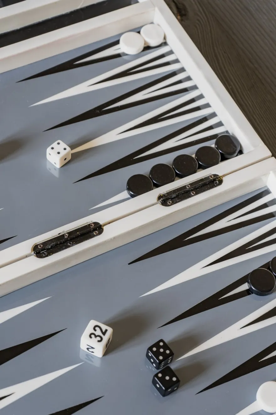 Cristina Oria Juegos De Mesa^Backgammon De Resina Blanco Y Negro