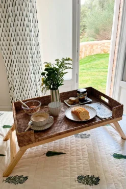 Cristina Oria Bandejas^Bandeja Con Patas Y Asas De Ratán