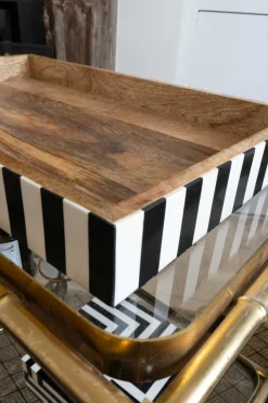 Cristina Oria Bandejas^Bandeja De Resina Y Madera Con Diseño De Rayas Blancas Y Negras