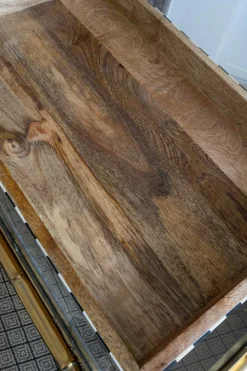 Cristina Oria Bandejas^Bandeja De Resina Y Madera Con Diseño De Rayas Blancas Y Negras