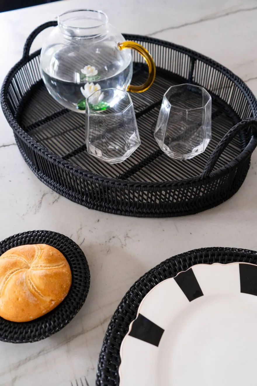 Cristina Oria Bandejas^Bandeja Ovalada Negra De Bambú Con Asas