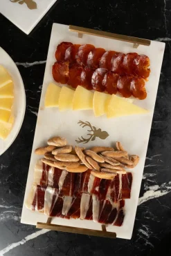 Cristina Oria Tablas|Bandejas^Bandeja Rectangular De Mármol Con Diseño De Ciervo