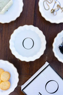 Cristina Oria Menaje Iniciales|Bandejas^Bandejas Con Borde Ondulado Iniciales