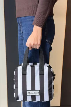 Cristina Oria Bolsos, Bolsas Y Neceseres|Otros Textil^Bolsa Isotérmica Blanca Y Negra Con Mensaje “Delicious Moments”