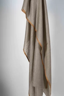 Cristina Oria Bufandas Y Pashminas^Bufanda De Cashmere Tostada Con Bordado Naranja