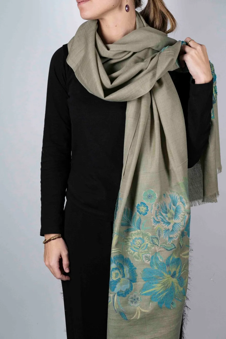 Cristina Oria Bufandas Y Pashminas^Bufanda De Lana Color Verde Con Diseño De Flores Turquesas