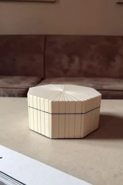 Cristina Oria Piezas Decorativas^Caja Decorativa Hexagonal De Resina Blanca Pequeña