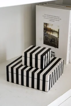 Cristina Oria Piezas Decorativas^Caja Decorativa Mini De Resina Cuadrada Con Diseño De Rayas Blancas Y Negras