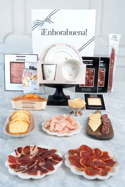 Cristina Oria Cajas Y Bolsas Gourmet|Cajas Y Bolsas Gourmet^Caja Recién Mamá Ibéricos & Vajilla Infantil Co