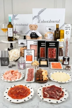 Cristina Oria Cajas Y Bolsas Gourmet|Cajas Y Bolsas Gourmet^Caja Recién Mamá Sibarita & Oso Chef Co