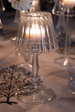 Cristina Oria Candelabros Y Portavelas^Candelabro De Cristal Con Diseño De Lámpara Ondulada Transparente