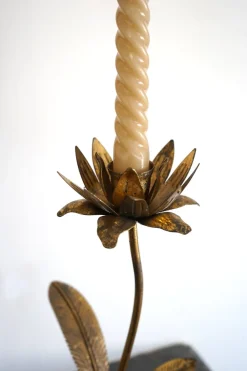 Cristina Oria Candelabros Y Portavelas^Candelabro De Metal Dorado Con Diseño De Flor Mediano