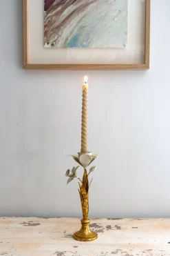 Cristina Oria Candelabros Y Portavelas^Candelabro Dorado Y Blanco Diseño Narciso