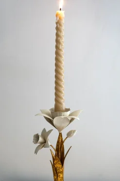 Cristina Oria Candelabros Y Portavelas^Candelabro Dorado Y Blanco Diseño Narciso