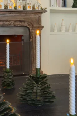 Cristina Oria Candelabros Y Portavelas^Candelabro Grande De Hierro Con Diseño De Árbol Verde