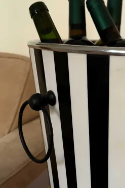 Cristina Oria Cubiteras Y Champaneras^Champanera De Resina Con Diseño De Rayas Blancas Y Negras