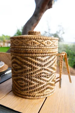 Cristina Oria Cubiteras Y Champaneras^Cubitera De Ratán Diseño Trenzado Con Tapa Y Pinza