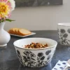 Cristina Oria Fuentes, Ensaladeras Y Cuencos^Cuenco Negro Y Blanco Con Diseño De Flores