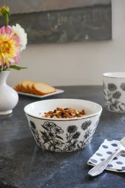 Cristina Oria Fuentes, Ensaladeras Y Cuencos^Cuenco Negro Y Blanco Con Diseño De Flores