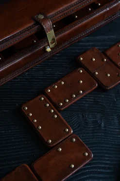 Cristina Oria Juegos De Mesa^Dominó De Cuero