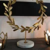 Cristina Oria Piezas Decorativas^Figura Con Diseño De Acebo Dorado Y Base De Mármol