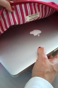 Cristina Oria Joyeros, Carteras Y Fundas|Otros Textil^Funda Para Portátil Rayas Rosas Y Rojas