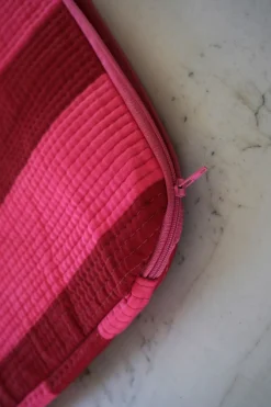 Cristina Oria Joyeros, Carteras Y Fundas|Otros Textil^Funda Para Portátil Rayas Rosas Y Rojas