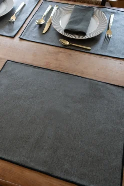 Cristina Oria Manteles Individuales^Individual De Lino Impermeable Caqui Con Borde Negro