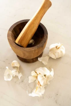 Cristina Oria Gadgets Y Utensilios^Mortero De Acacia