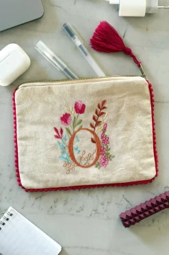 Cristina Oria Joyeros, Carteras Y Fundas|Bolsos, Bolsas Y Neceseres^Neceser Con Inicial O Y Flores Bordadas