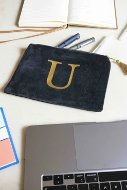 Cristina Oria Joyeros, Carteras Y Fundas|Bolsos, Bolsas Y Neceseres^Neceseres De Terciopelo Negro Con Iniciales Doradas