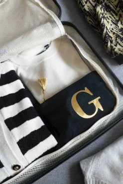 Cristina Oria Joyeros, Carteras Y Fundas|Bolsos, Bolsas Y Neceseres^Neceseres De Terciopelo Negro Con Iniciales Doradas