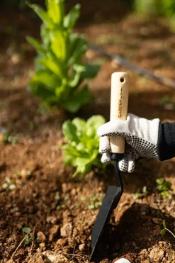 Cristina Oria Huerto Y Jardinería^Pala De Acero Y Madera Para Plantación