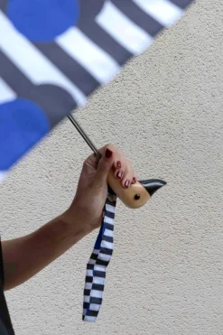 Cristina Oria Paraguas^Paraguas Con Diseño De Rayas Negras & Puntos Azules Y Mango Con Cabeza De Pato