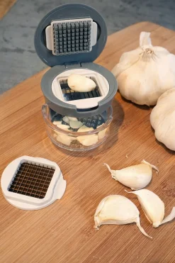 Cristina Oria Gadgets Y Utensilios^Prensador De Ajos Con Depósito