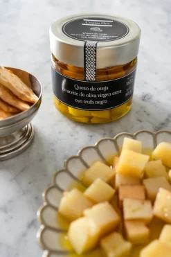 Cristina Oria Sin Gluten|Embutidos Y Quesos^Queso De Oveja En Aceite De Oliva Virgen Extra Con Trufa Negra 160G