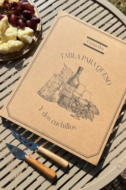 Cristina Oria Cuchillos|Tablas^Tabla Para Quesos Grabada Con Cuchillos CO