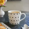 Cristina Oria Tazas Y Teteras^Taza Negra Y Blanca Con Diseño De Puntos