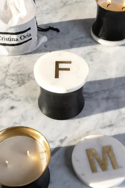 Cristina Oria Menaje Iniciales|Velas^Velas Con Tapa De Mármol Iniciales