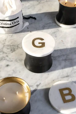 Cristina Oria Menaje Iniciales|Velas^Velas Con Tapa De Mármol Iniciales