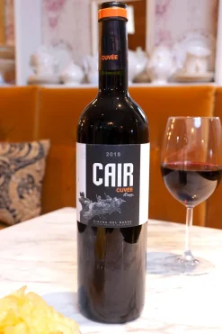 Cristina Oria Vinos Y Champagnes^Vino Cair Cuvee
